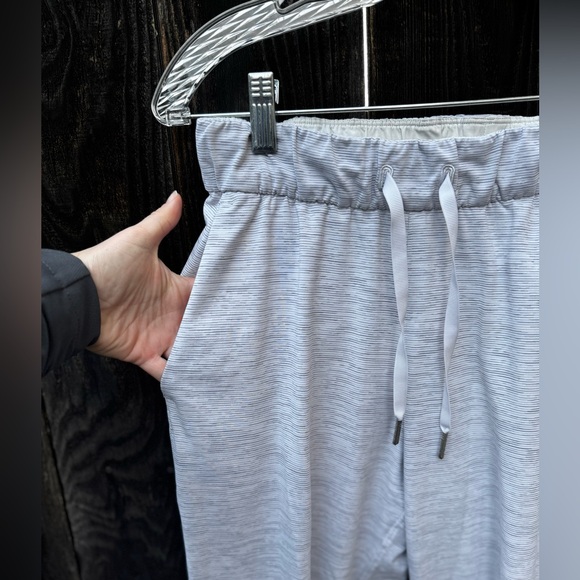 Lululemon Athletica On the Fly Wee Are From Space Nimbus Grey Athletic Joggers 4 - Picture 4 of 15
